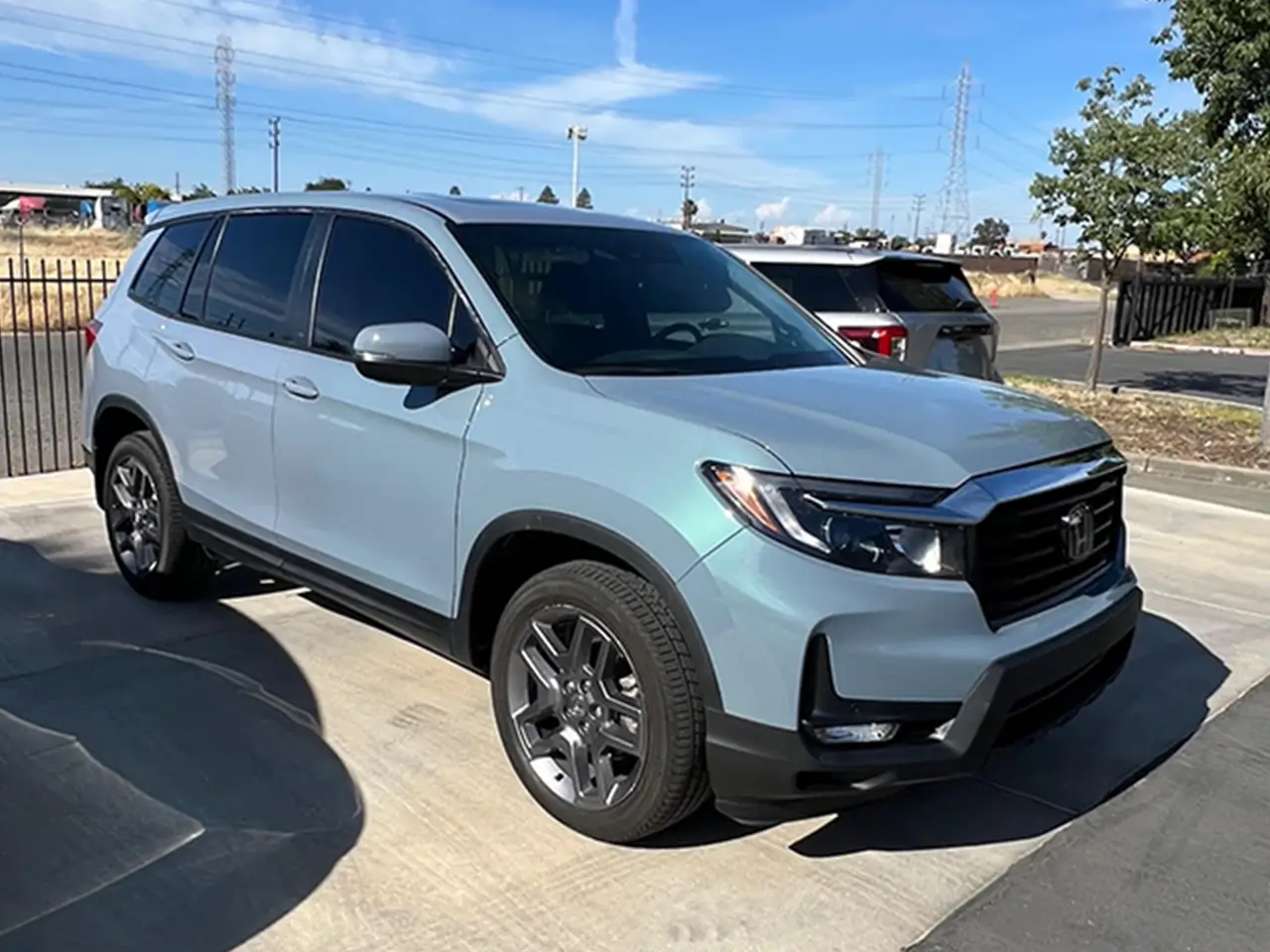 gray honda passport